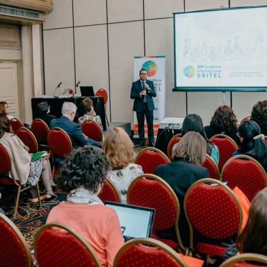 Representantes de diferentes Teletones recibiendo taller en el décimo cuarto congreso internacional ORITEL.